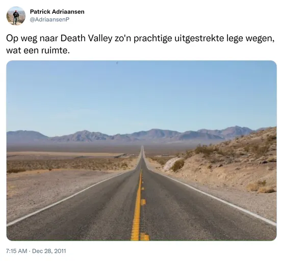 Op weg naar Death Valley zo'n prachtige uitgestrekte lege wegen, wat een ruimte. http://t.co/bHDDIkvo