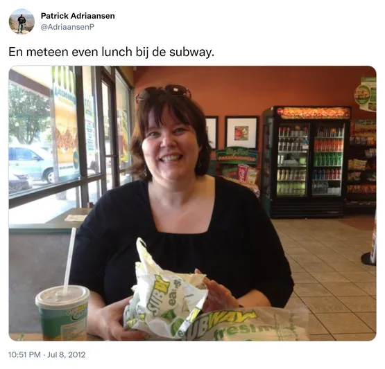 En meteen even lunch bij de subway. http://t.co/6HMiabAL