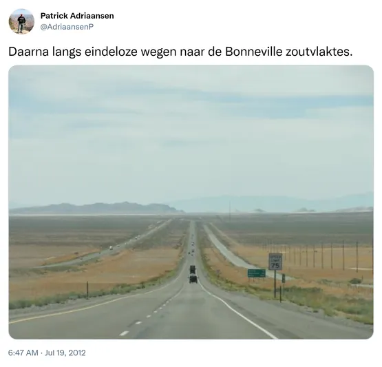 Daarna langs eindeloze wegen naar de Bonneville zoutvlaktes. http://t.co/NqSR0ptO