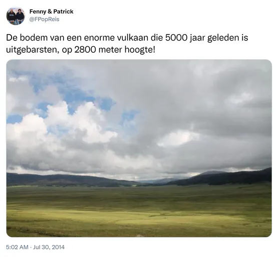 De bodem van een enorme vulkaan die 5000 jaar geleden is uitgebarsten, op 2800 meter hoogte! http://t.co/Kh0fLVi5uh 