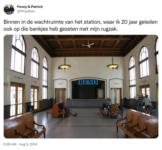 Binnen in de wachtruimte van het station, waar ik 20 jaar geleden ook op die bankjes heb gezeten met mijn rugzak. http://t.co/4YG1xpKJs0 