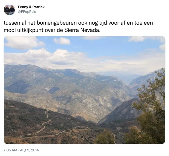 tussen al het bomengebeuren ook nog tijd voor af en toe een mooi uitkijkpunt over de Sierra Nevada. http://t.co/bJLbIXC82Y 