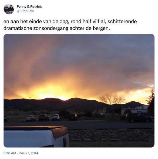 en aan het einde van de dag, rond half vijf al, schitterende dramatische zonsondergang achter de bergen. http://t.co/it5rZ7bNJn 