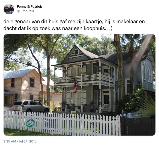 de eigenaar van dit huis gaf me zijn kaartje, hij is makelaar en dacht dat ik op zoek was naar een koophuis.. ;) http://t.co/GjihHpXtbz
