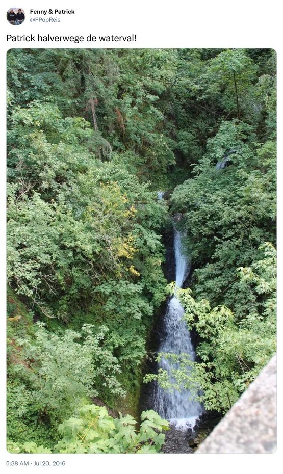 Patrick halverwege de waterval! https://t.co/o3BZGzSEOq 