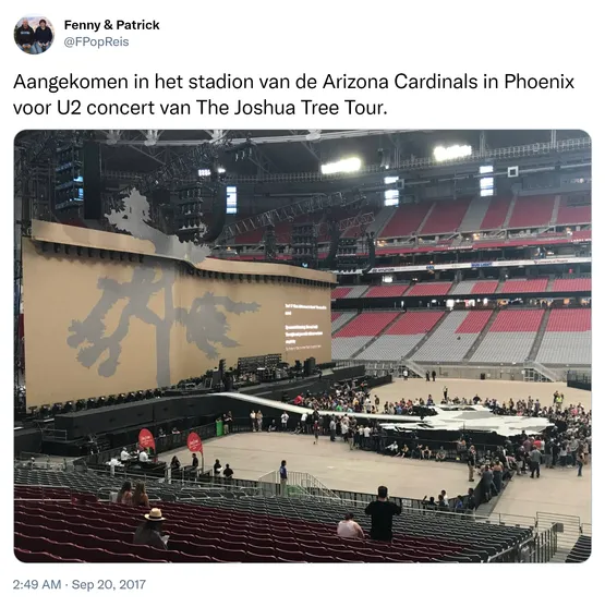 Aangekomen in het stadion van de Arizona Cardinals in Phoenix voor U2 concert van The Joshua Tree Tour. https://t.co/U3hUpfRZyt