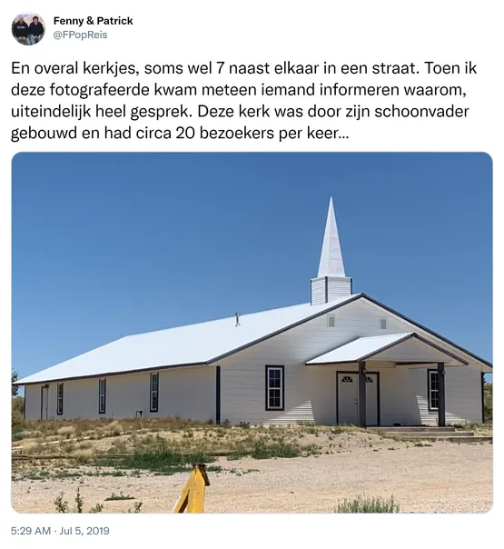 En overal kerkjes, soms wel 7 naast elkaar in een straat. Toen ik deze fotografeerde kwam meteen iemand informeren waarom, uiteindelijk heel gesprek. Deze kerk was door zijn schoonvader gebouwd en had circa 20 bezoekers per keer… https://t.co/NWtWU1BASt 