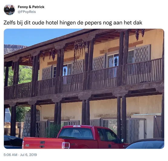 Zelfs bij dit oude hotel hingen de pepers nog aan het dak https://t.co/szqvEXDysI
