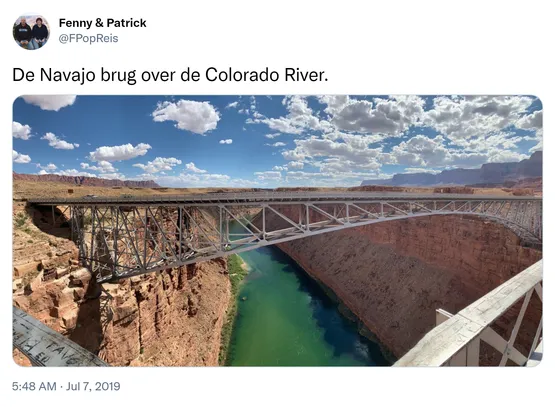 De Navajo brug over de Colorado River. https://t.co/InnLjeSfWw
