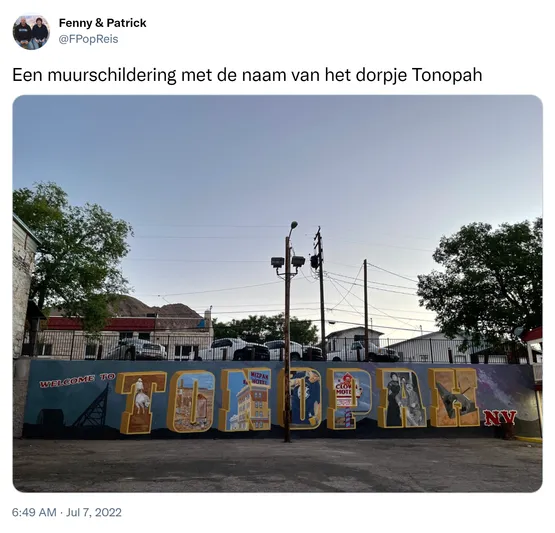 Een muurschildering met de naam van het dorpje Tonopah https://t.co/7HWiFgdQN0 