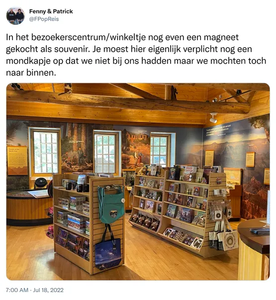 In het bezoekerscentrum/winkeltje nog even een magneet gekocht als souvenir. Je moest hier eigenlijk verplicht nog een mondkapje op dat we niet bij ons hadden maar we mochten toch naar binnen. https://t.co/mepRxl9t5n
