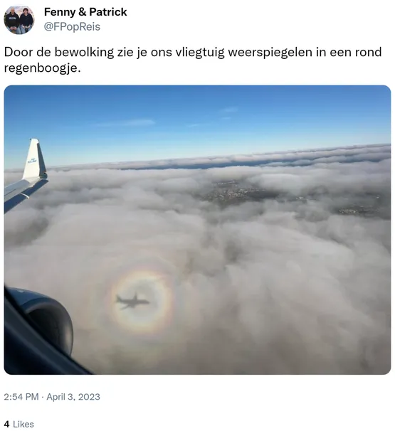 Door de bewolking zie je ons vliegtuig weerspiegelen in een rond regenboogje. https://t.co/hpuFGcWXEl 