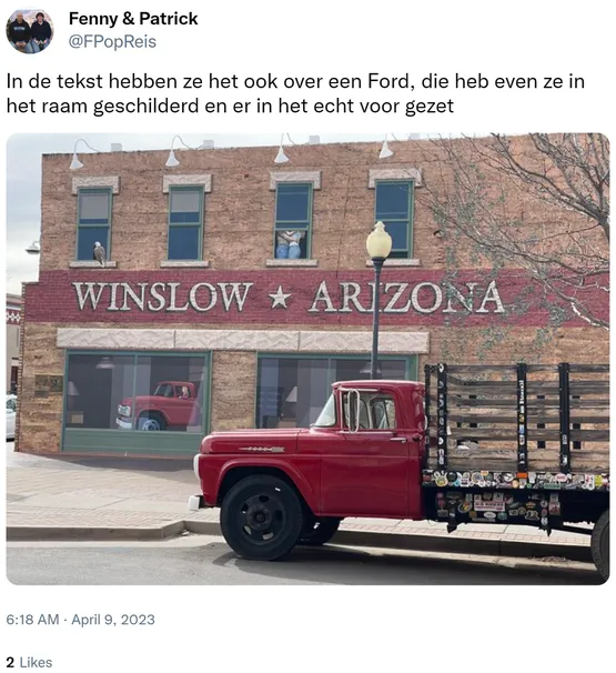 In de tekst hebben ze het ook over een Ford, die heb even ze in het raam geschilderd en er in het echt voor gezet https://t.co/BuXvxs0nUu 